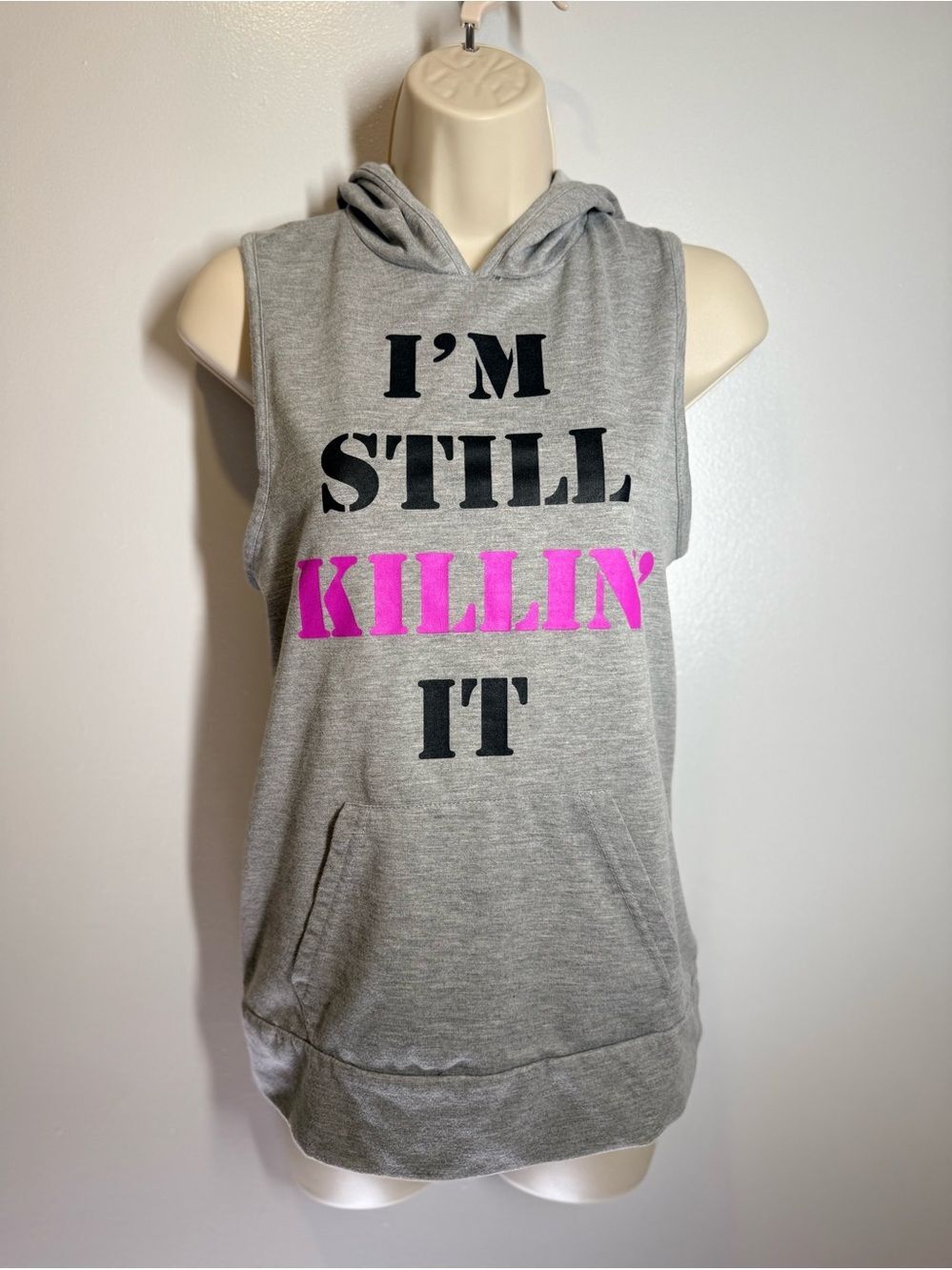 Rue21 Grey Sleeveless Hoodie with Pink & Black Slogan  Small
